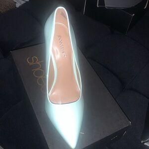 Shoe dazzle mint green size 10 new heels